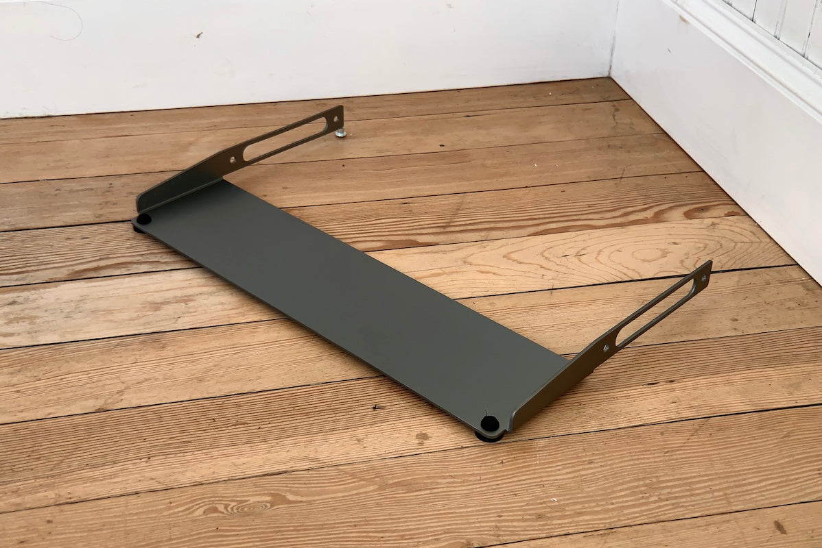 FRONT TRAY 16
